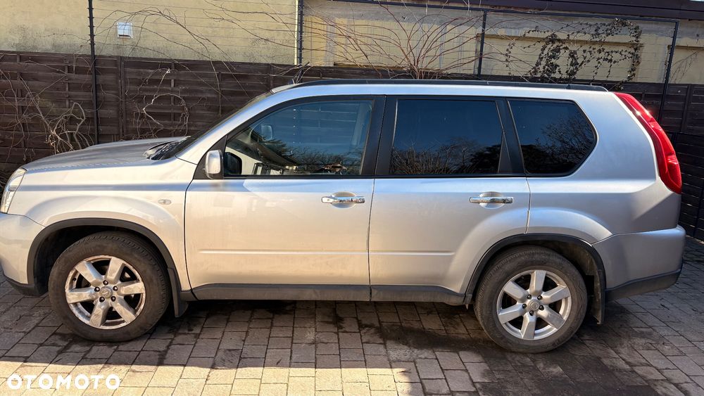 Nissan X-Trail - 2