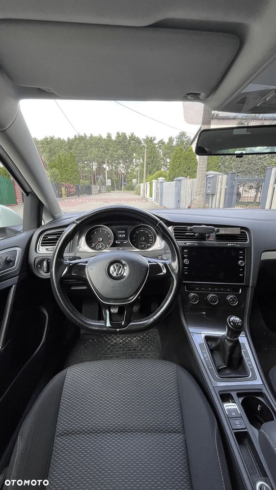 Volkswagen Golf 1.4 TSI BMT Comfortline - 14
