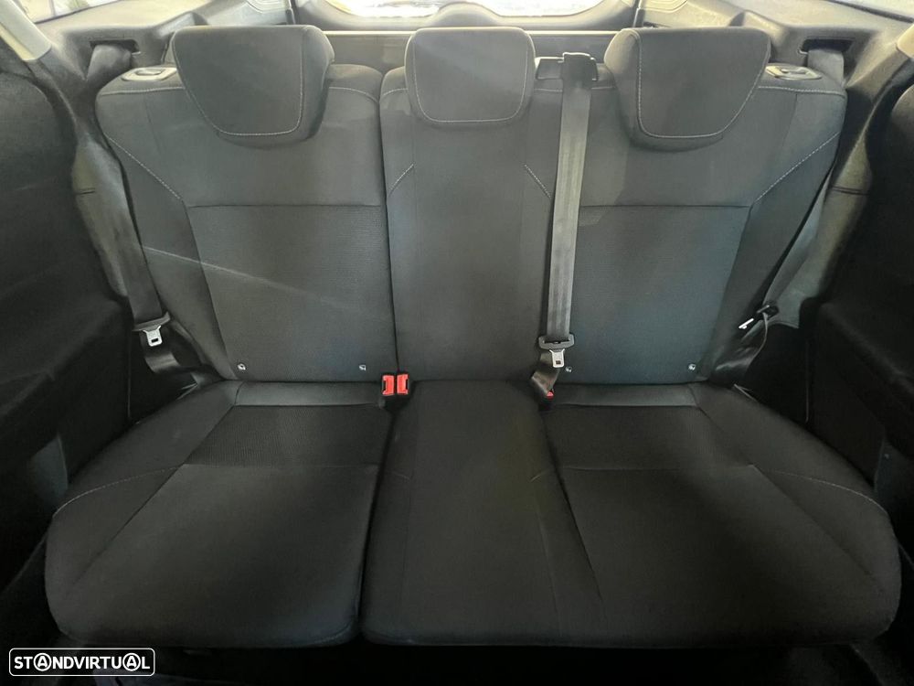 Ford Focus 1.6 TDCi Titanium - 19