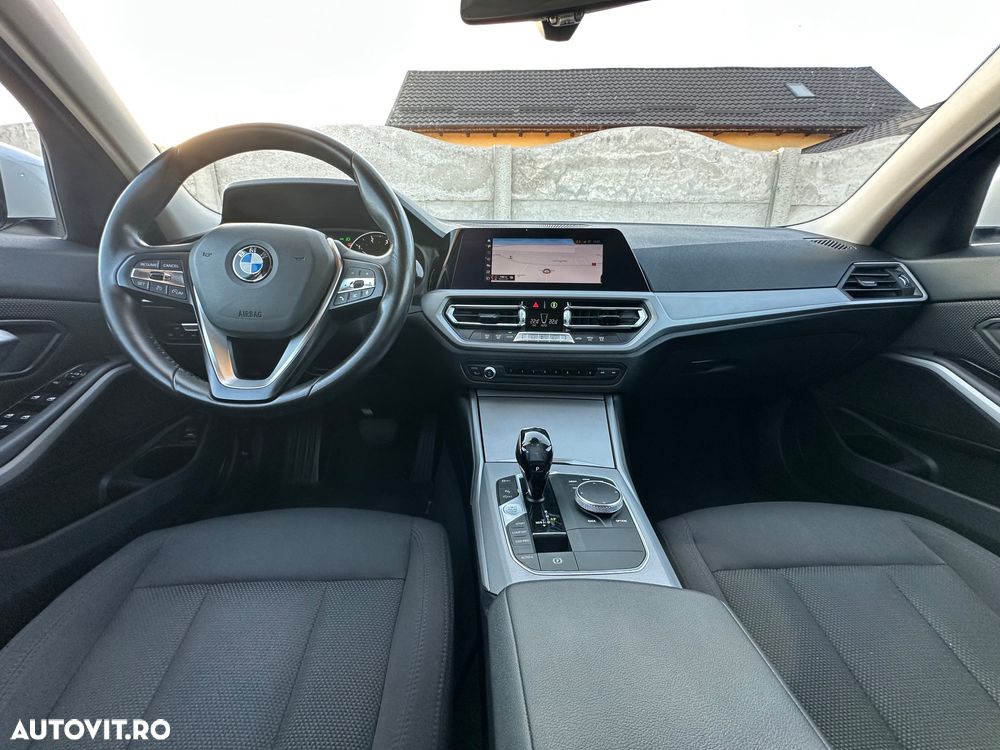 BMW Seria 3 318d Aut. Advantage - 24