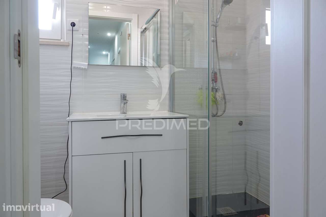 Moradia V2 Moderna e Remodelada com Quintal em Alferrarede, Abrantes. - Grande imagem: 5/27