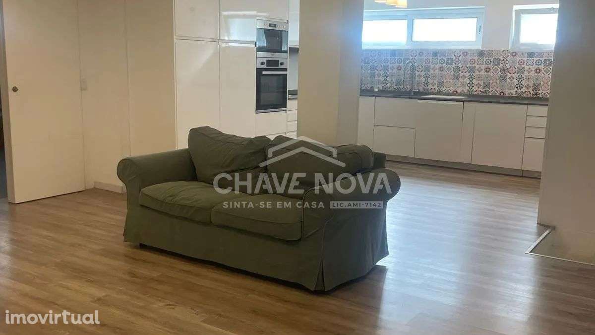 Moradia T4 Totalmente Remodelada em Águas Santas - Grande imagem: 4/32