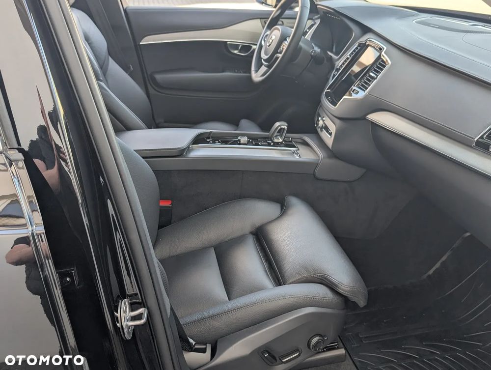 Volvo XC 90 B5 D AWD Ultimate Dark - 4