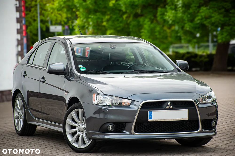 Mitsubishi Lancer 1.8 CVT Intense - 1