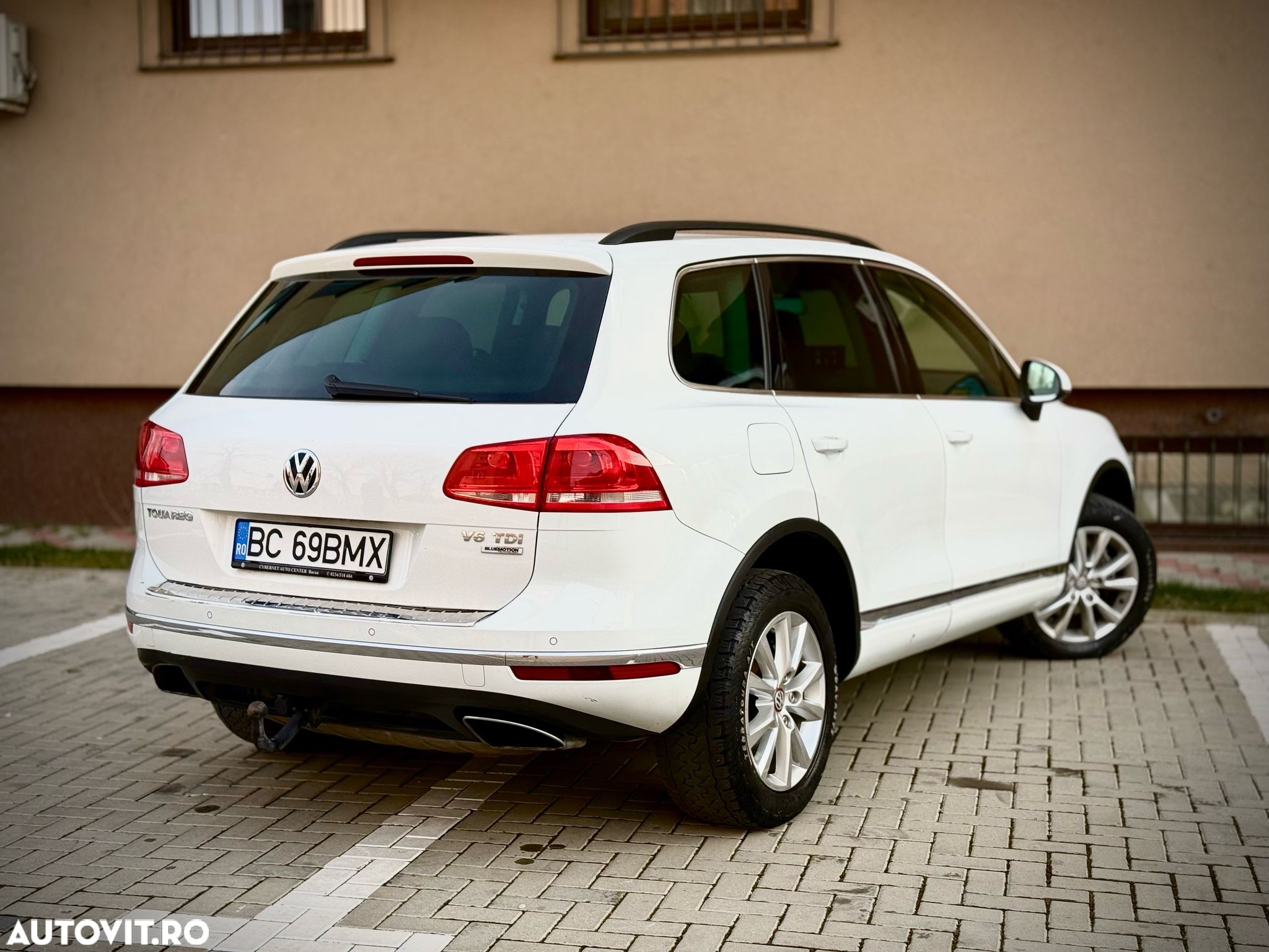 Volkswagen Touareg 3.0 V6 TDI BMT - 9