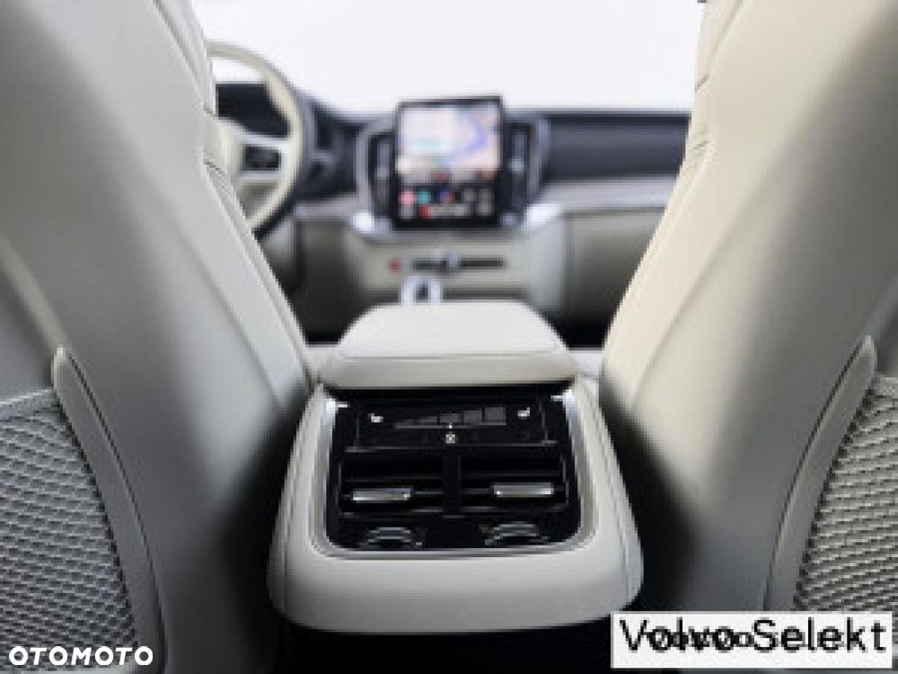 Volvo XC 90 - 25