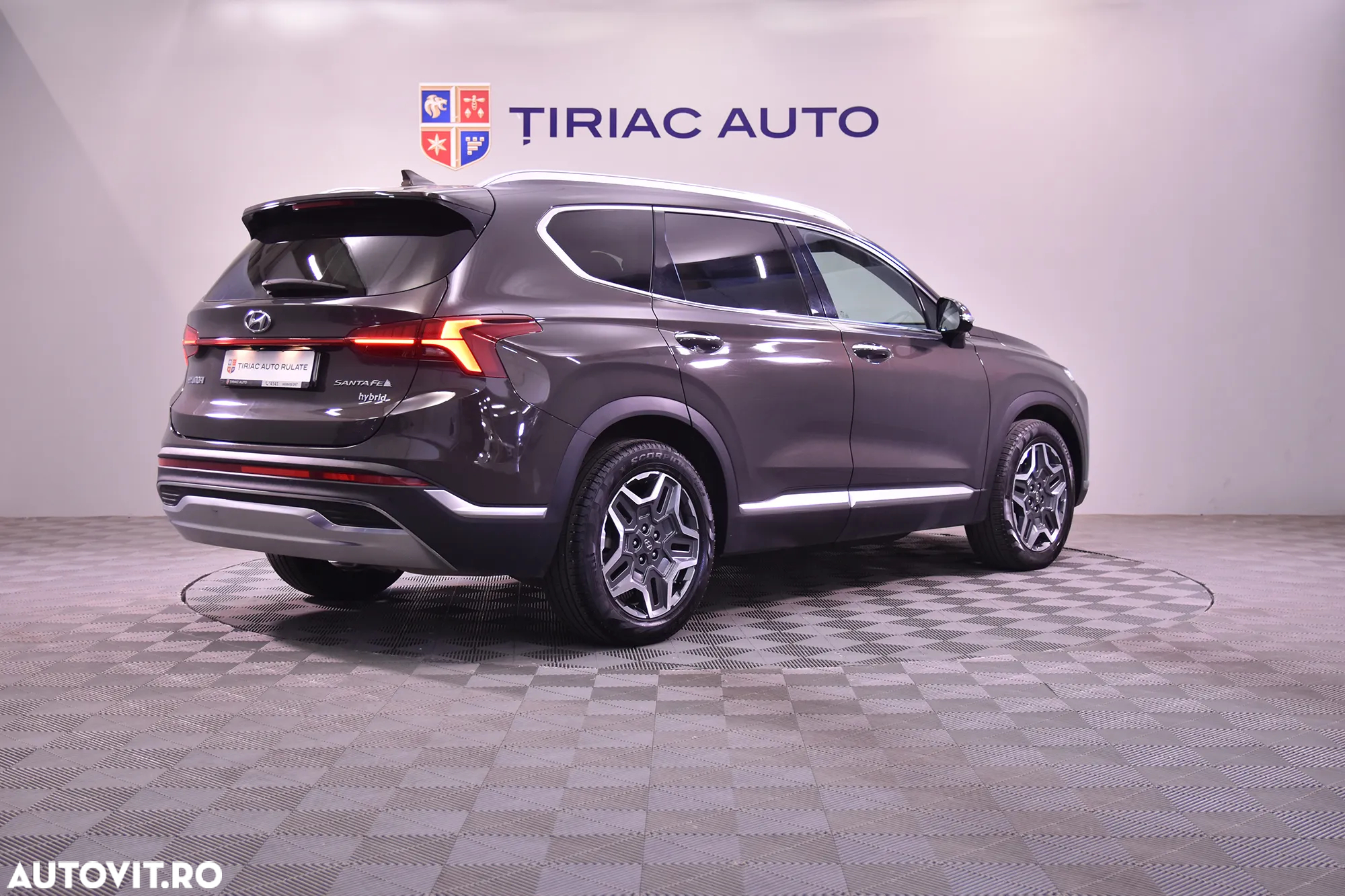Hyundai Santa Fe - 5
