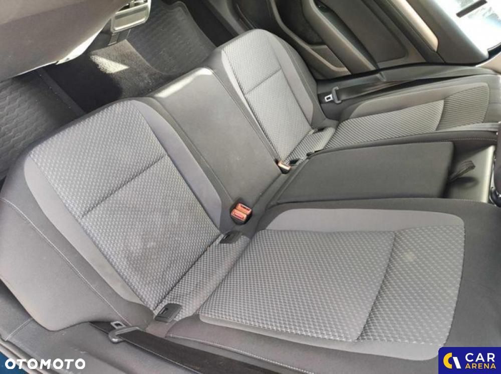 Volkswagen Passat - 29
