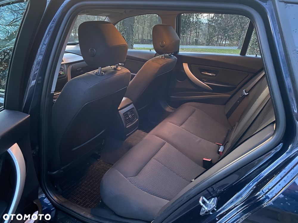 BMW Seria 3 318d Blue Performance Modern Line - 10