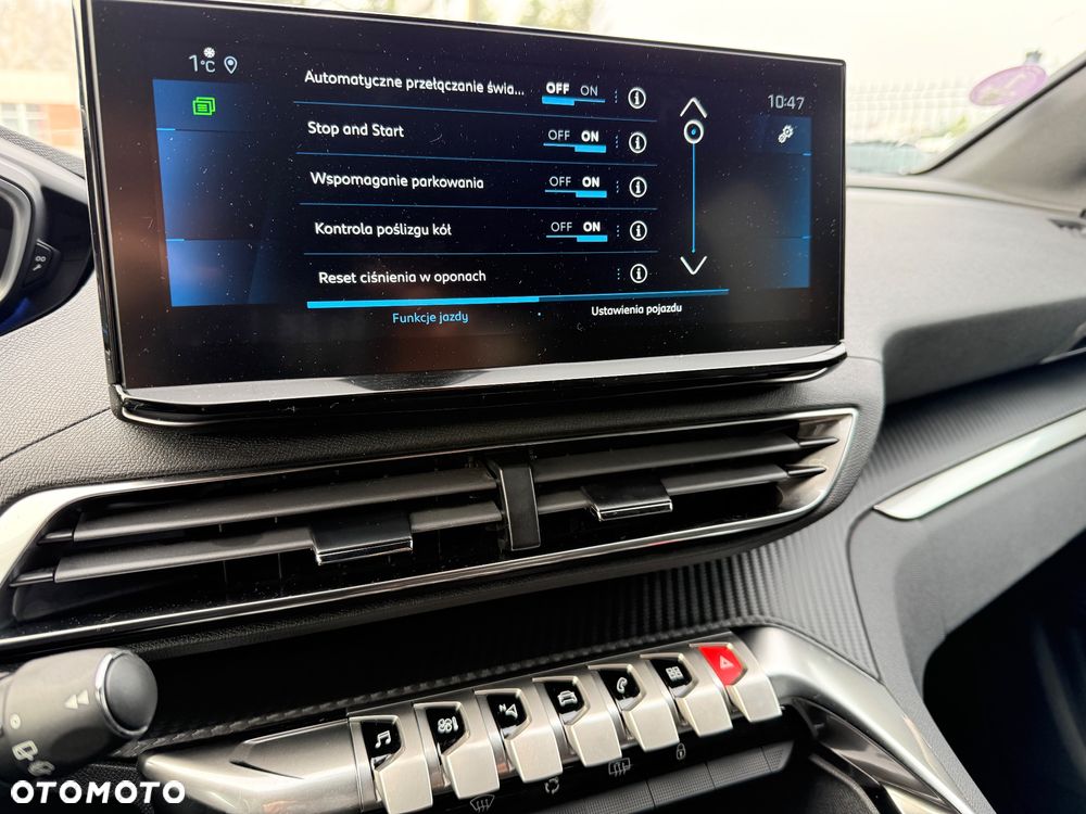 Peugeot 3008 1.2 PureTech GPF Allure S&S - 17