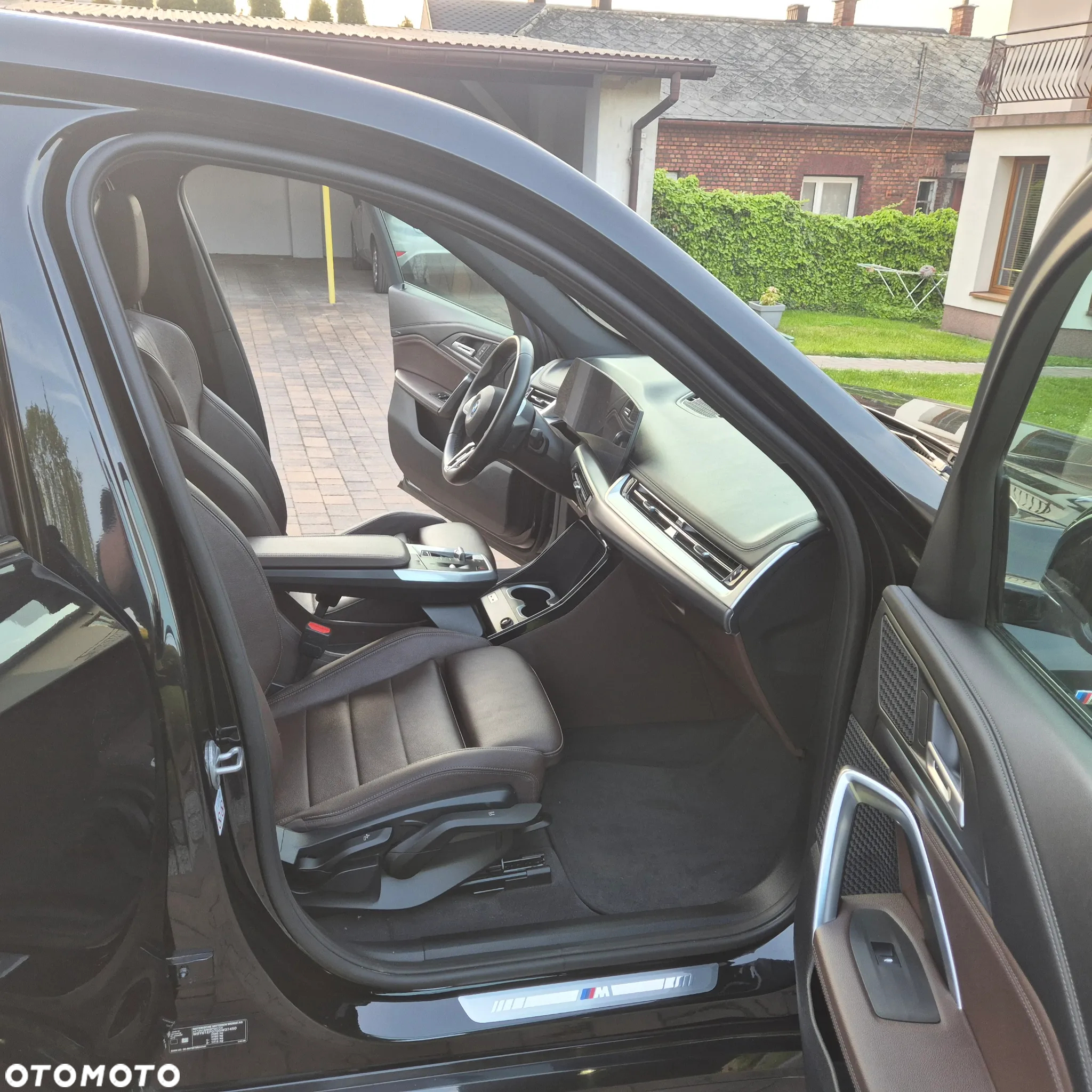 BMW iX1 xDrive30 M Sportpaket - 18