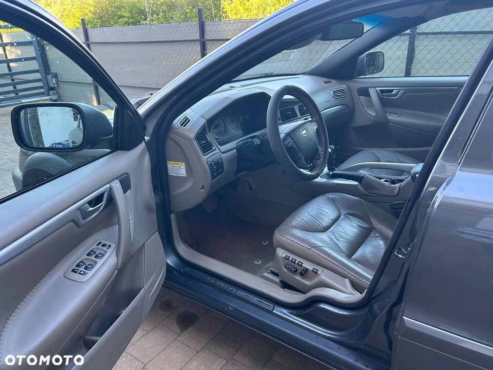 Volvo XC 70 D5 AWD Summum - 8