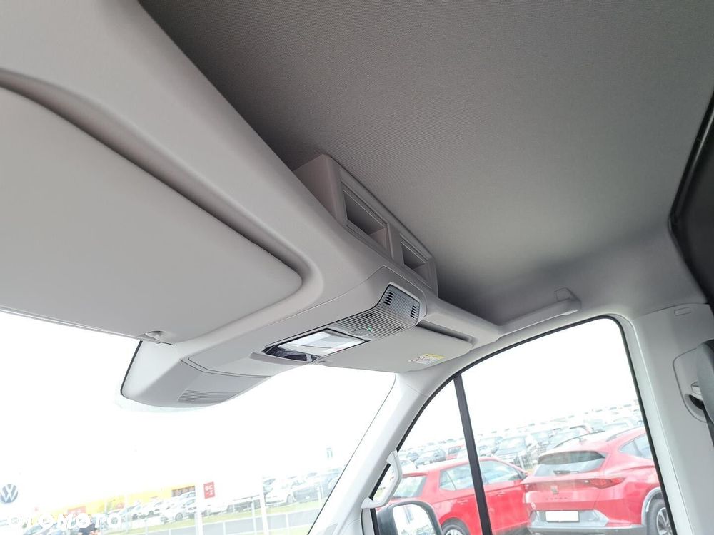 Volkswagen Crafter 35 furgon 140KM 3640 - 21