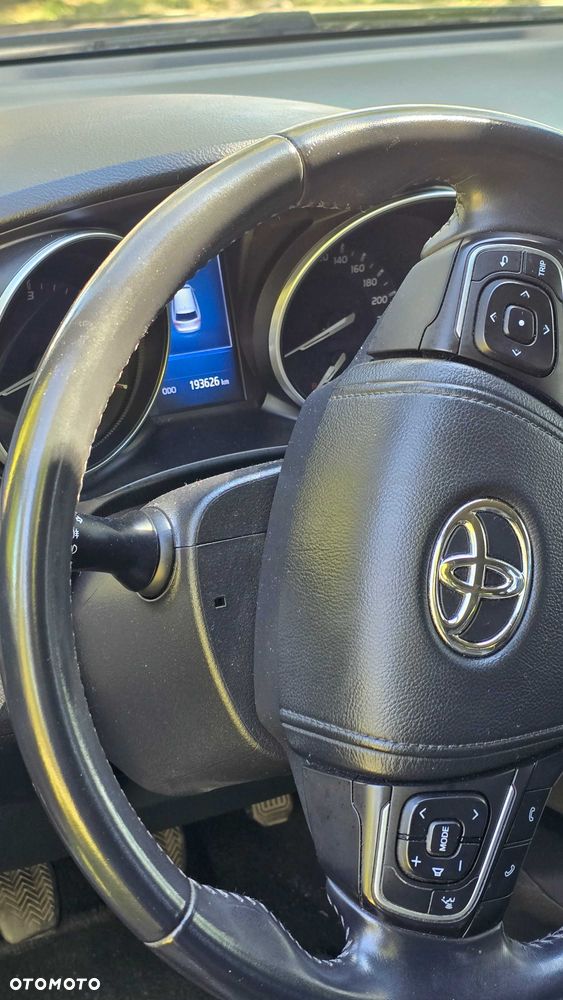 Toyota Avensis - 6