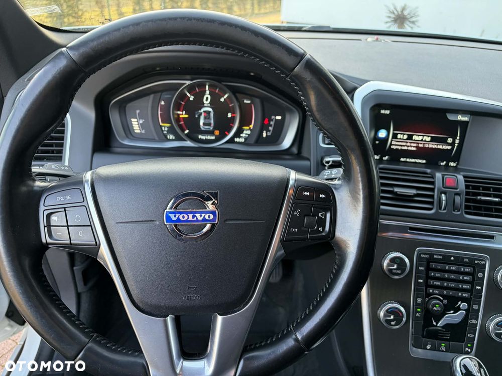 Volvo XC 60 D4 Geartronic Momentum - 12