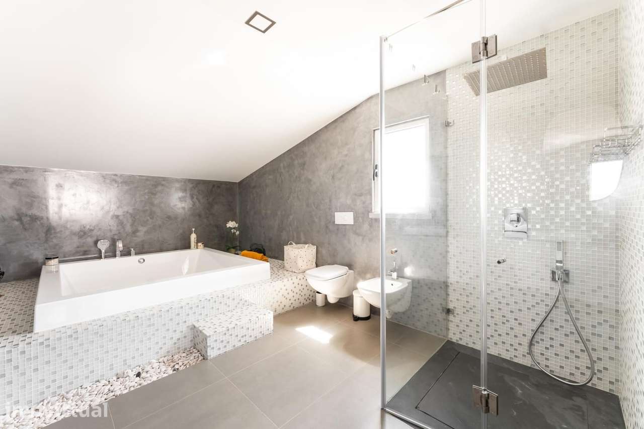 Moradia Isolada T4 + 1 com jardim, Sintra - Grande imagem: 3/46