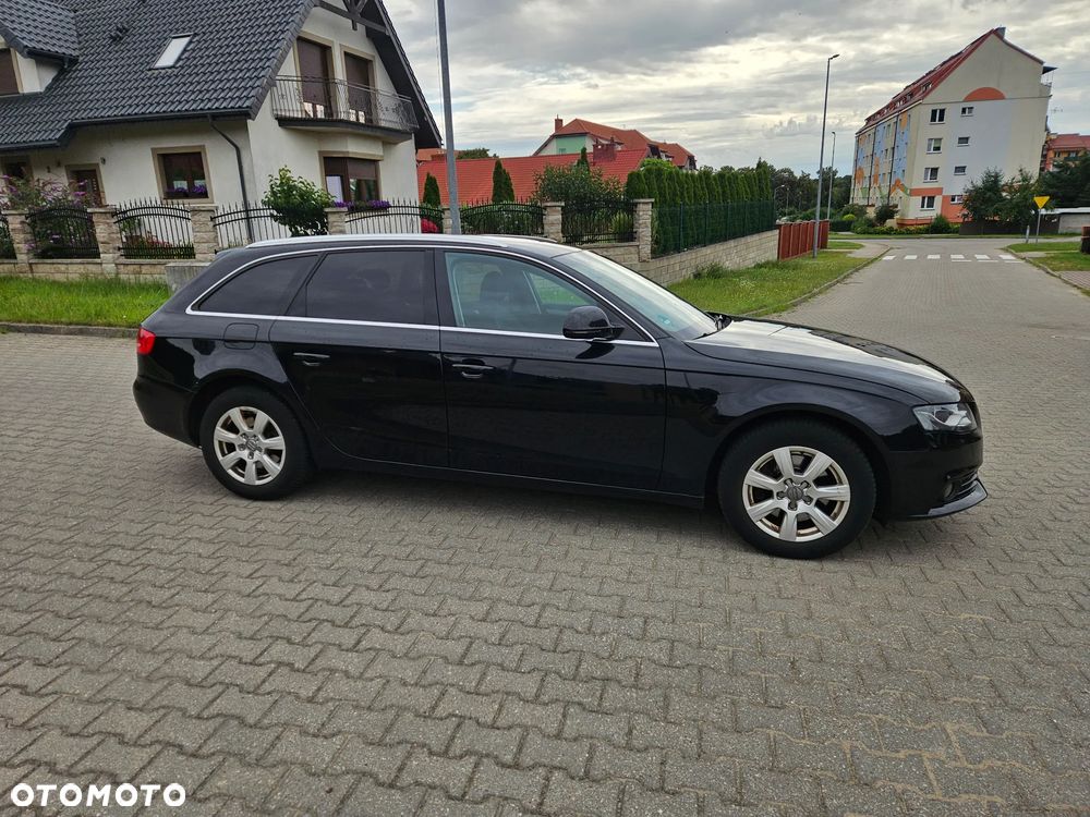 Audi A4 Avant - 4