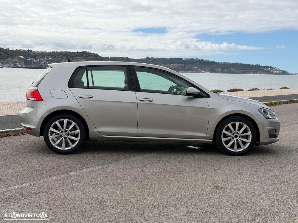 VW Golf 1.6 TDi Highline - 22
