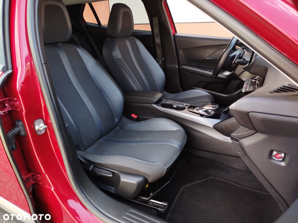 Peugeot 2008 BlueHDi 130 EAT8 Allure Pack - 11
