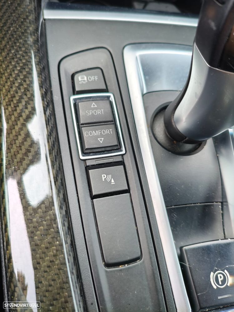 BMW X5 25 d sDrive Comfort 7L - 8