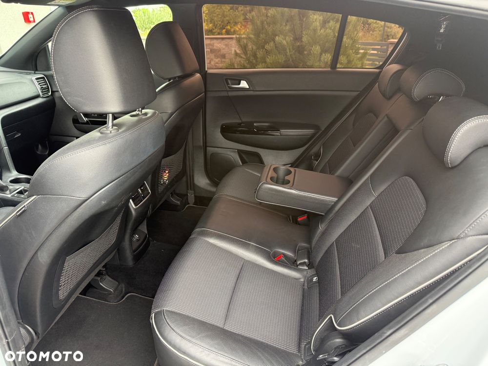 Kia Sportage 1.6 CRDI AWD Eco-Dynamics+ (48V M-H) DCT GT LINE - 14