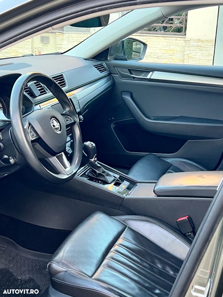 Skoda Superb 2.0 TDI DSG 4X4 Laurin & Klement - 21
