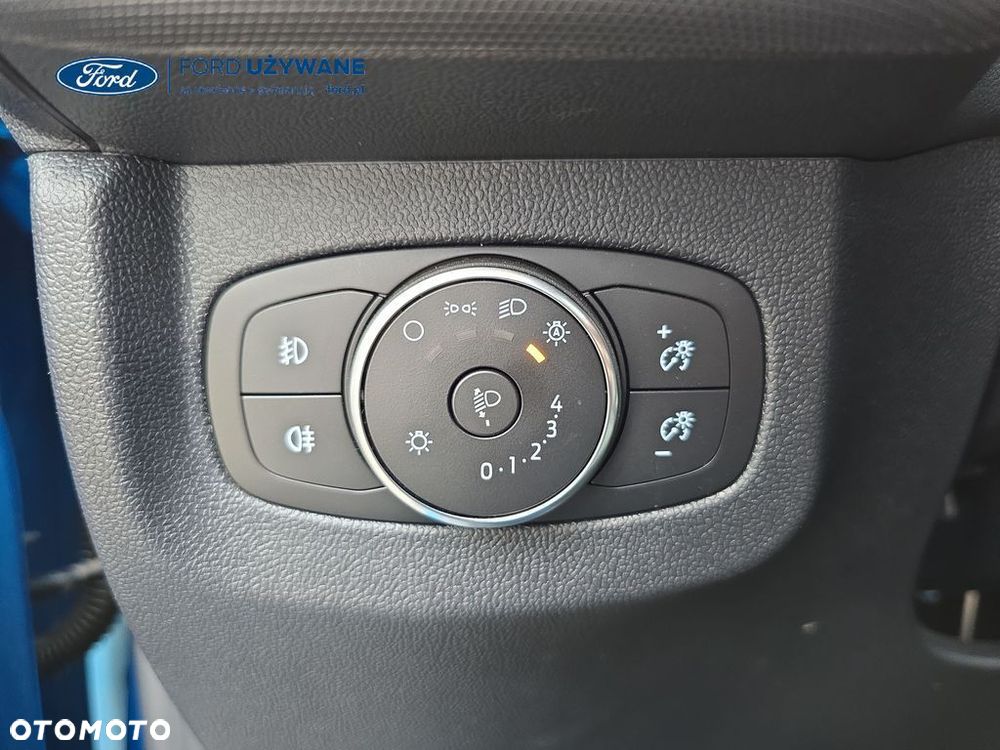 Ford Transit Courier - 21
