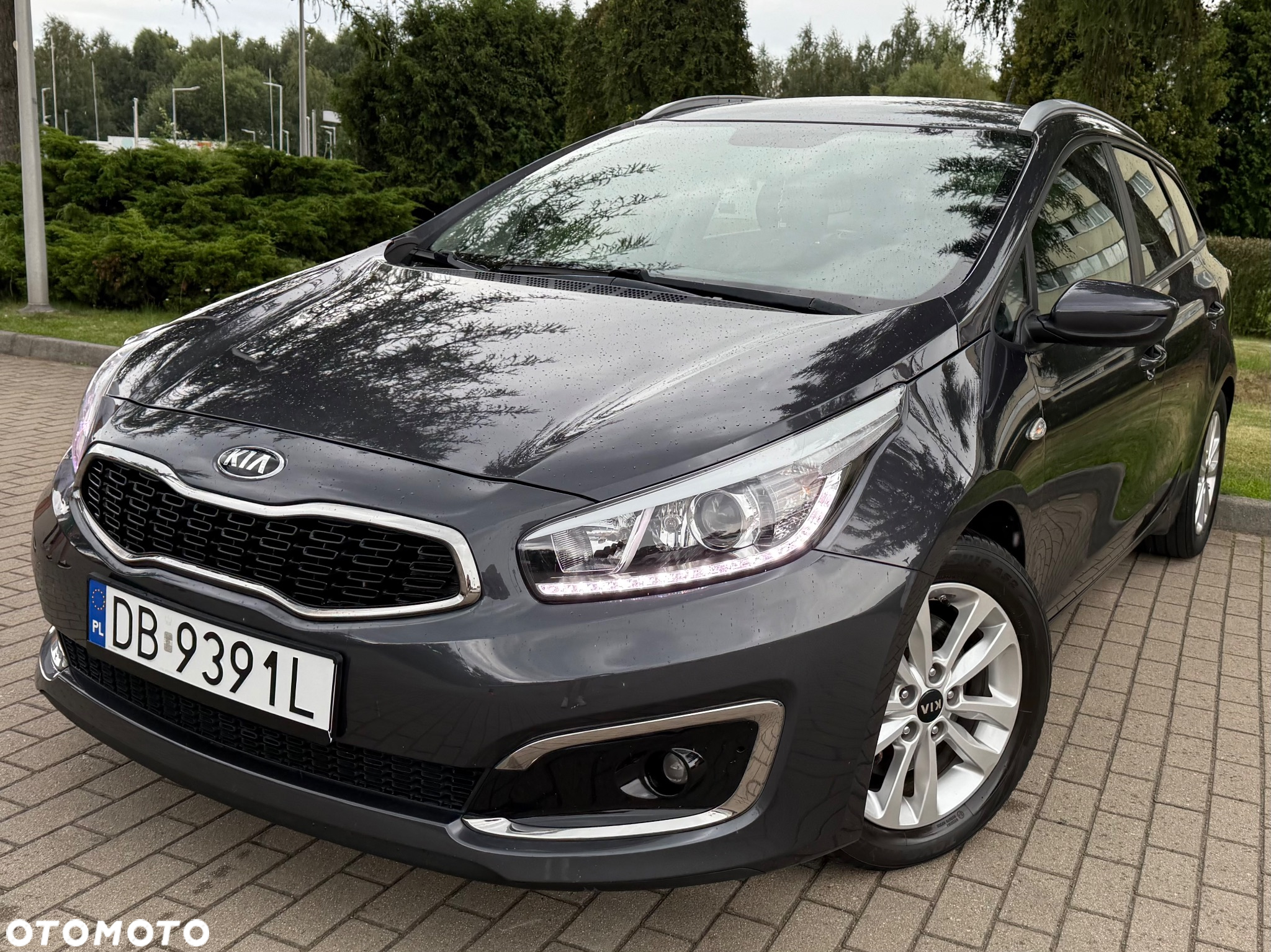 Kia Ceed 1.6 GDI Dream-Team Edition - 2
