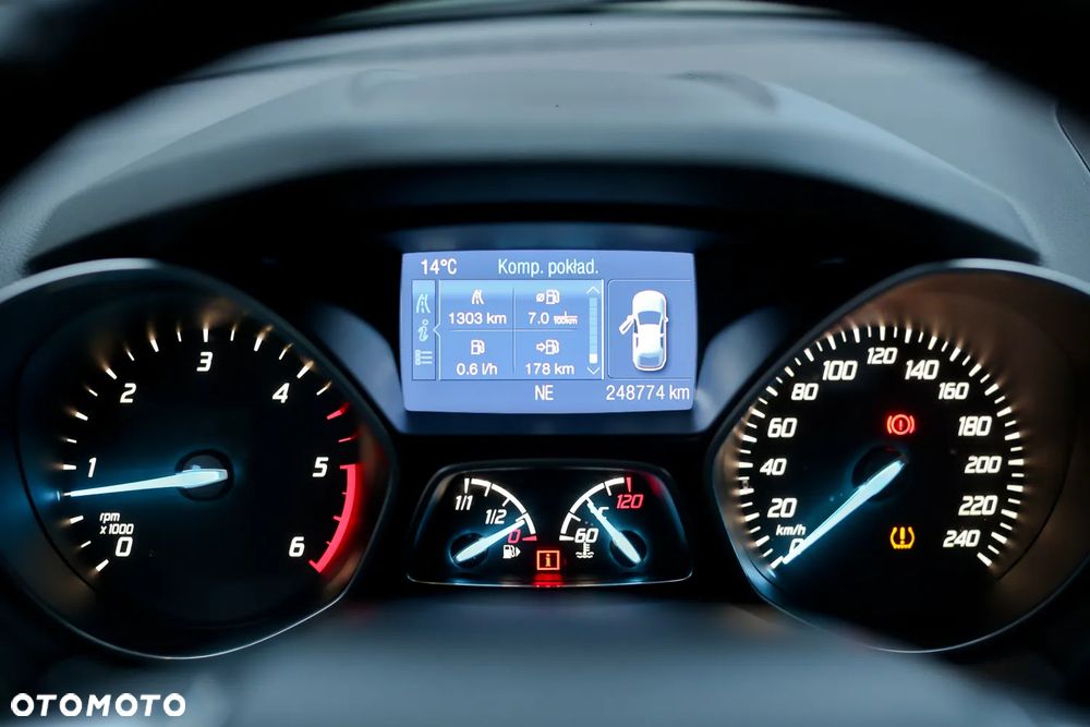 Ford Kuga 2.0 TDCi 4x4 Titanium - 30