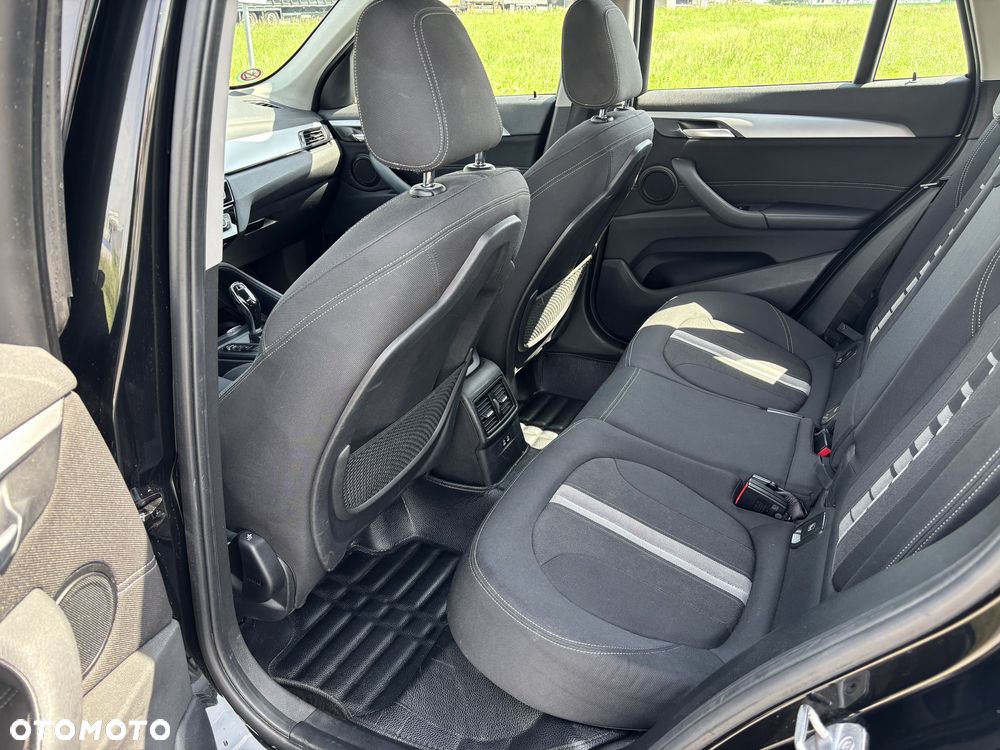 BMW X1 sDrive18d Sport Line - 10