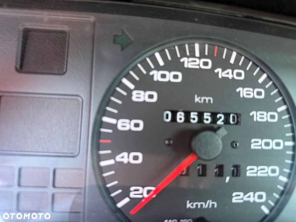 Audi 100 2.0 E - 17