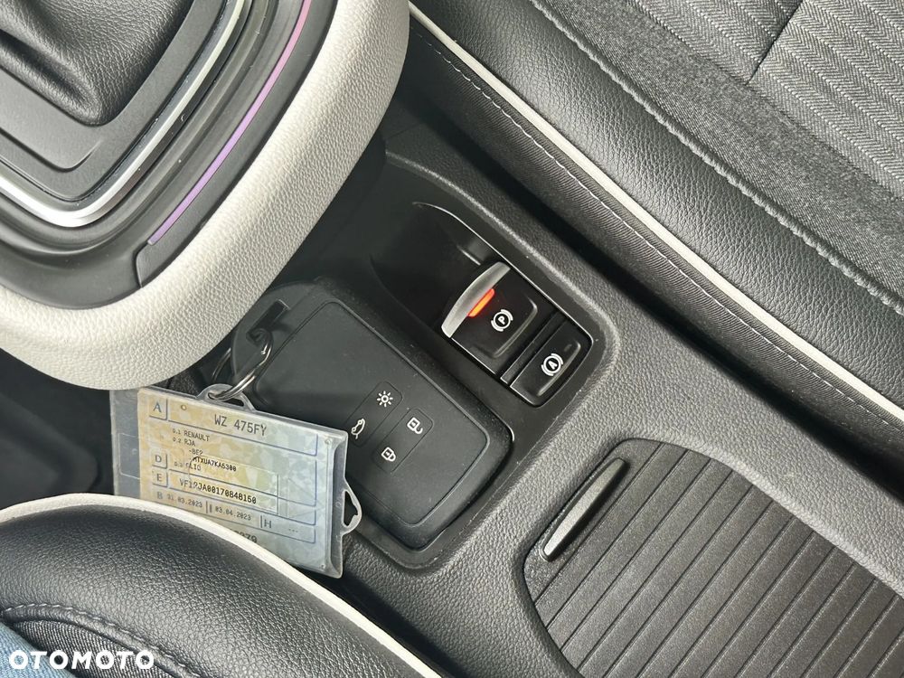 Renault Clio - 30
