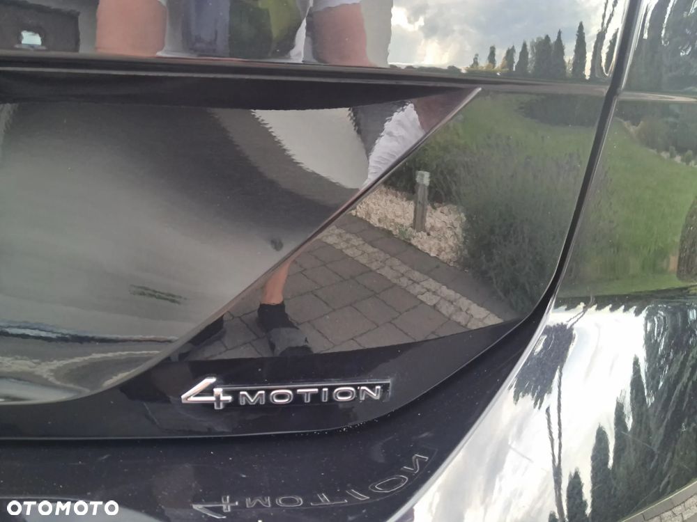 Volkswagen Passat 2.0 TDI 4Mot Elegance DSG - 23