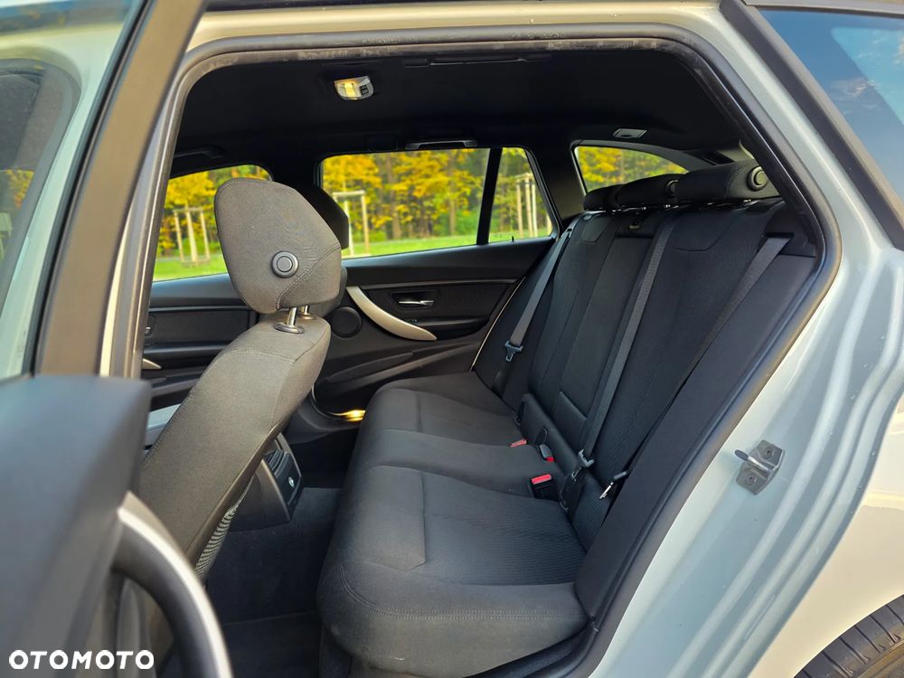 BMW Seria 3 - 18