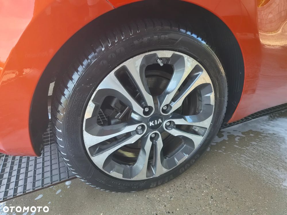 Kia Ceed 1.6 GDI L - 18