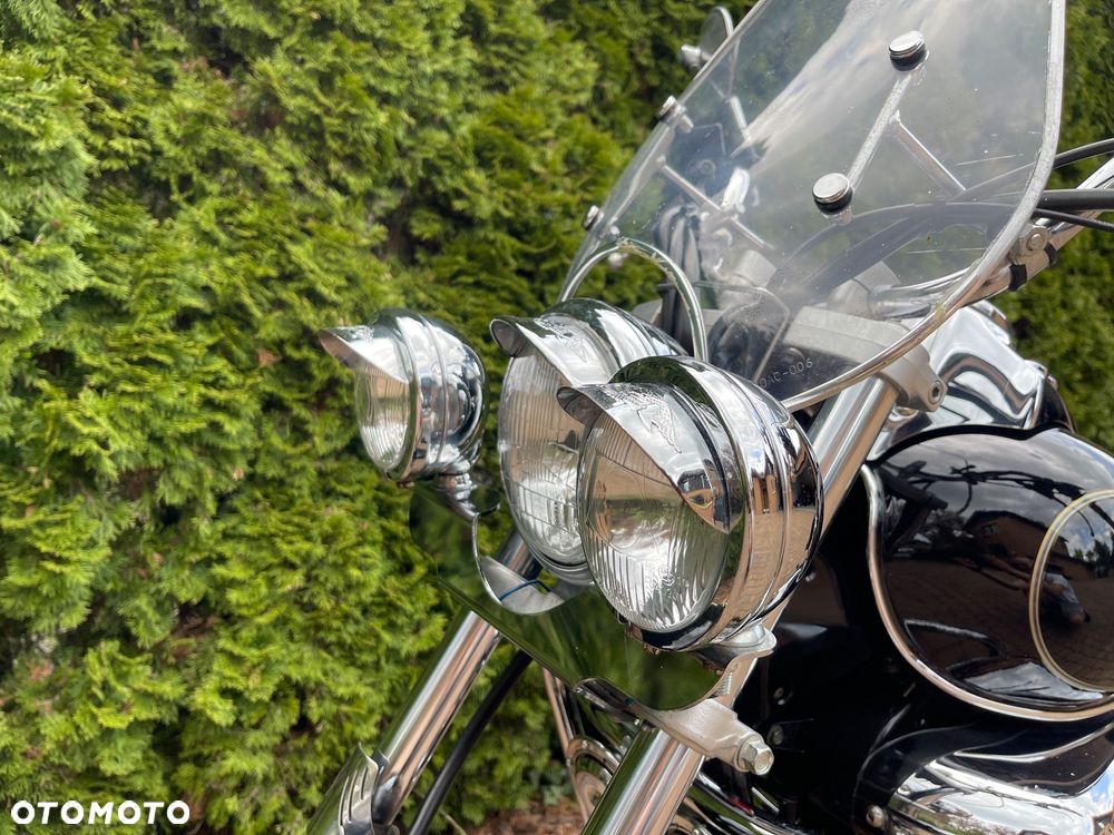 Suzuki Intruder - 20