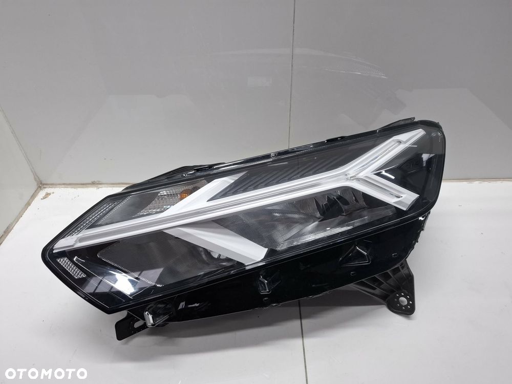 LEWA LAMPA PRZEDNIA PRZÓD DACIA SENDERO III LOGAN JOGGER FULL LED BIAŁA 260602561r  IDEALNA - 2