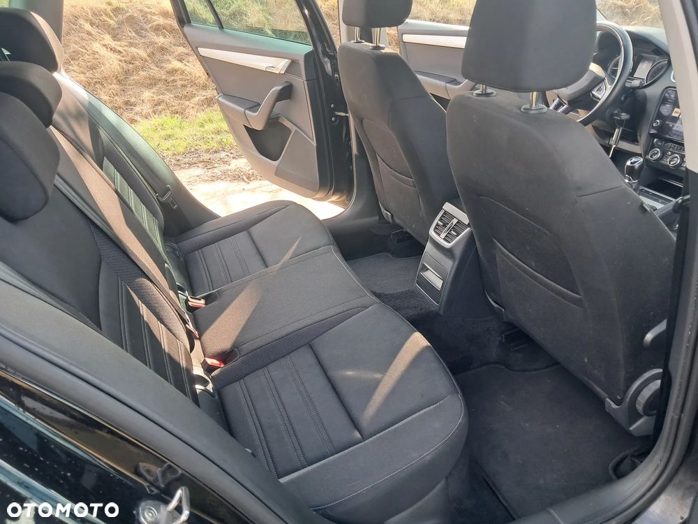 Skoda Octavia 1.6 TDI Premium Edition - 10