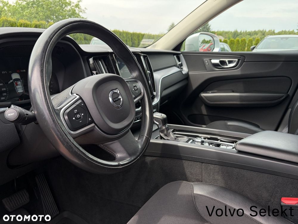 Volvo XC 60 D4 AWD Momentum - 11