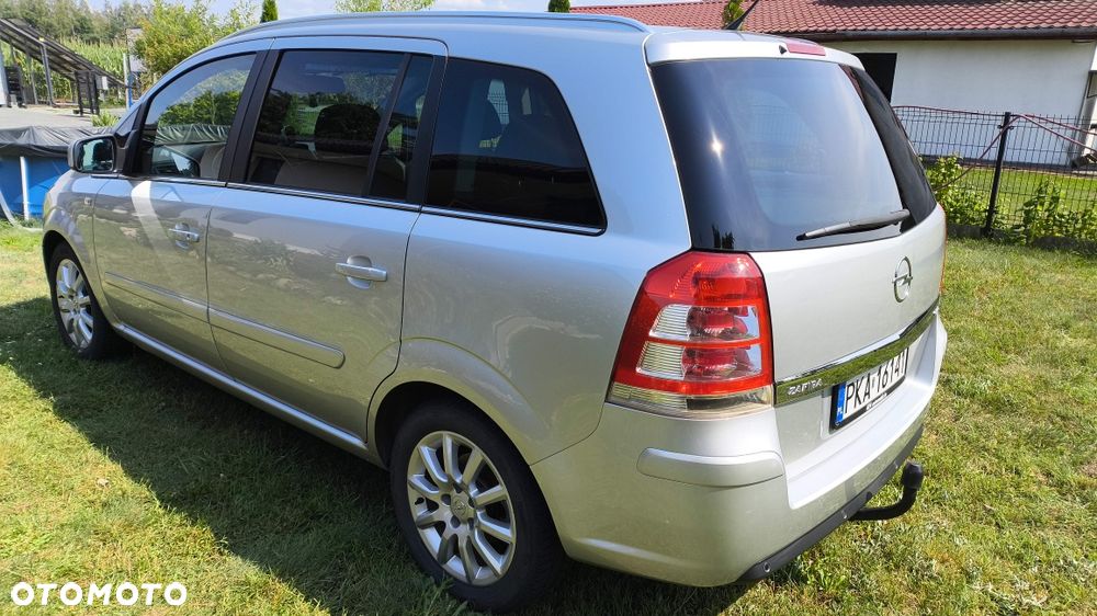 Opel Zafira - 2