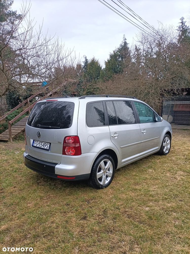 Volkswagen Touran 1.9 TDI DPF Conceptline - 3
