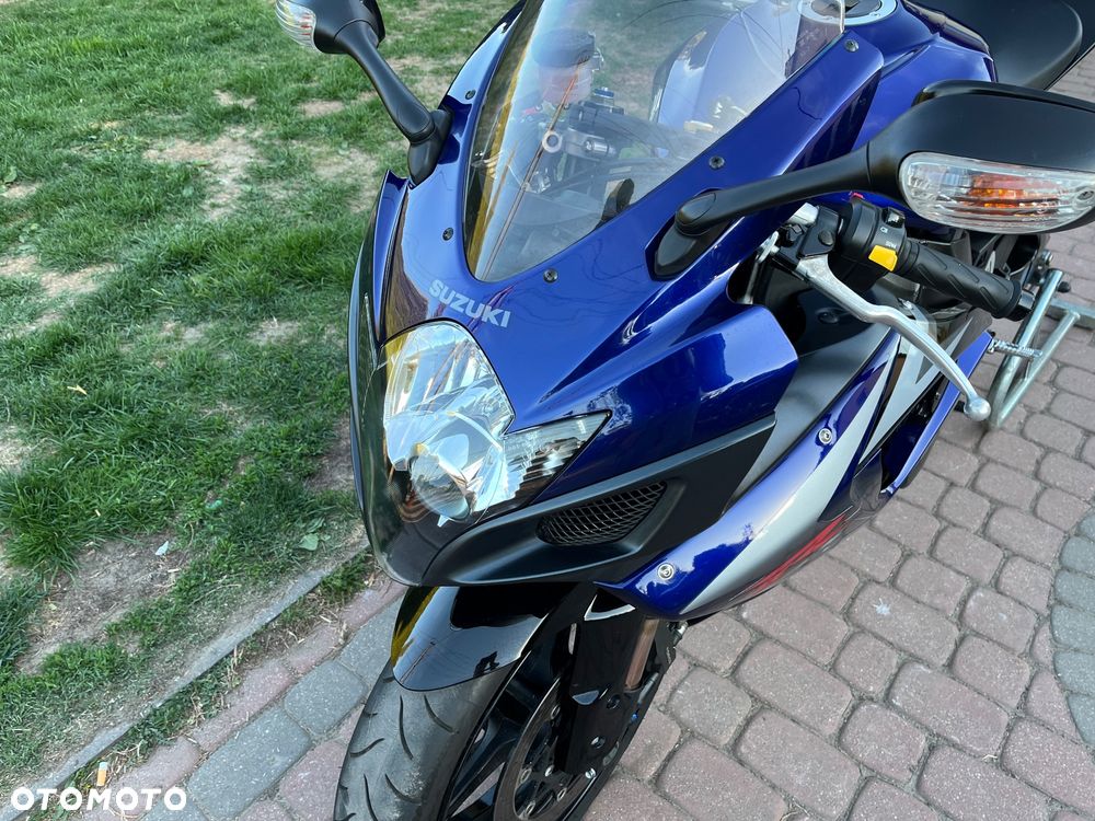 Suzuki GSX-R - 23