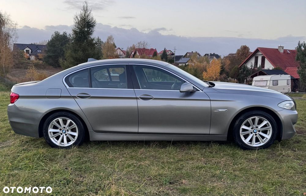 BMW 5 Series 2010 photo 4