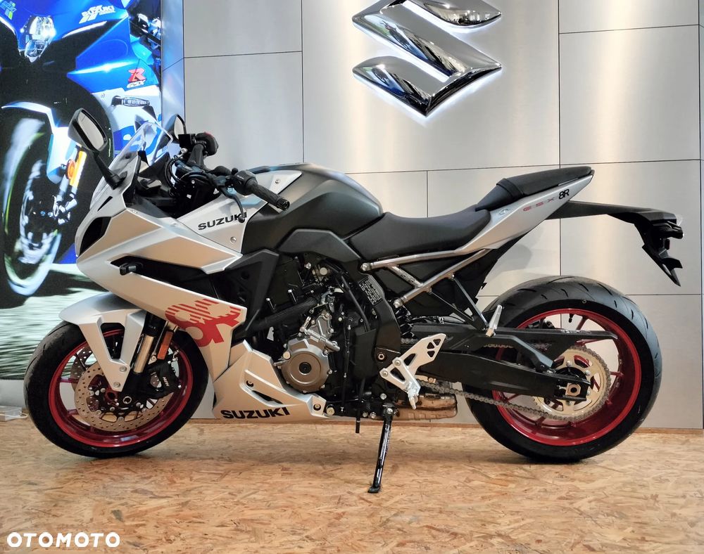 Suzuki GSX - 2