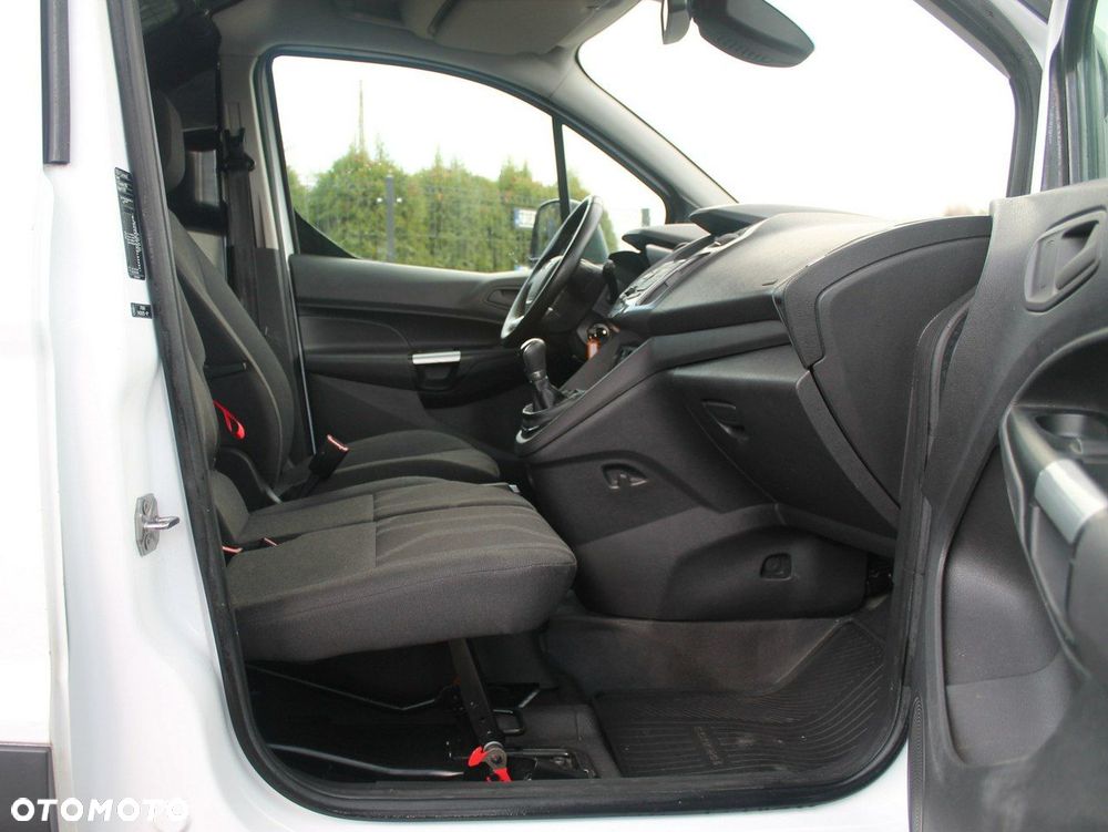 Ford Transit Connect - 18