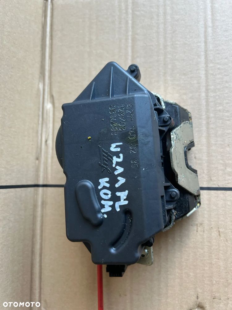 Zamek klapy bagażnika Mercedes E Klasa W211 Lift kombi A2117400235 - 4