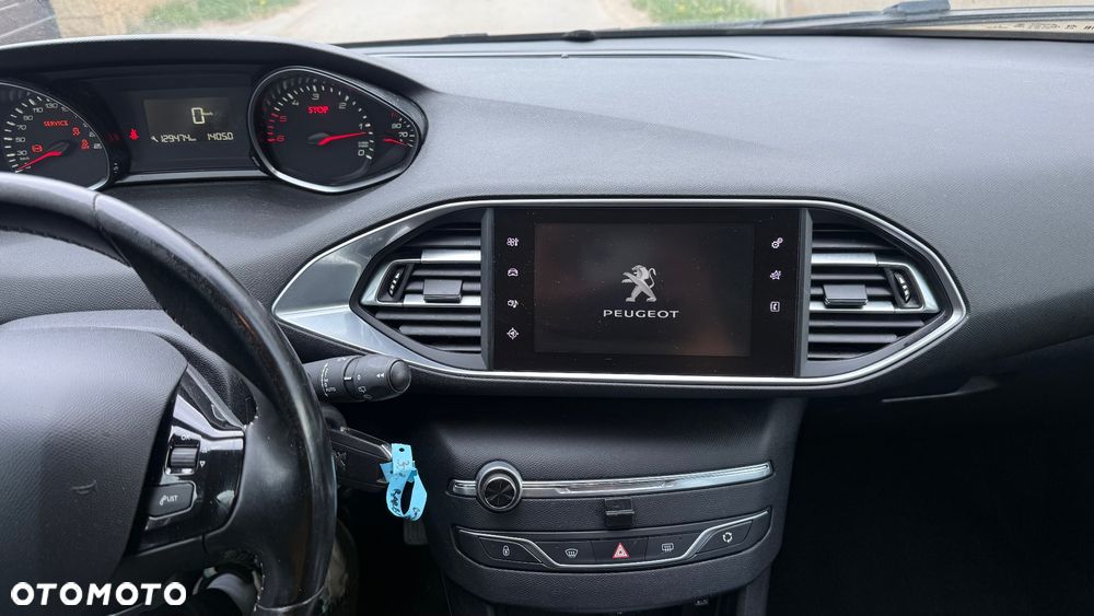 Peugeot 308 1.6 BlueHDi Allure S&S - 10