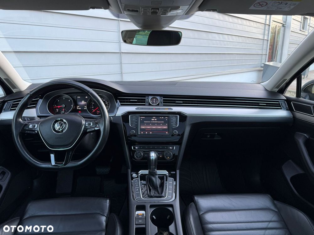 Volkswagen Passat 2.0 TDI SCR (BlueMotion Technology) DSG Highline - 32