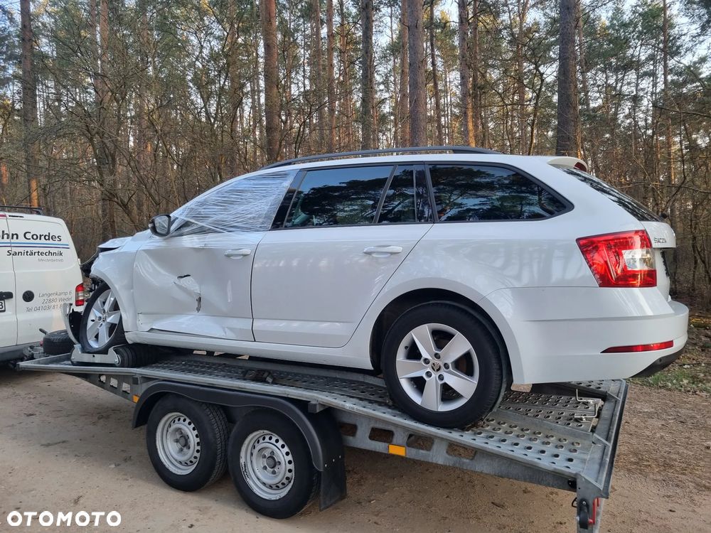 Skoda Octavia 1.6 TDI Premium Edition - 36
