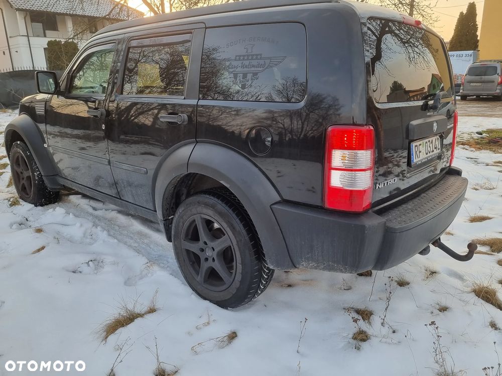 Dodge Nitro 2.8 CRD DPF SE - 18